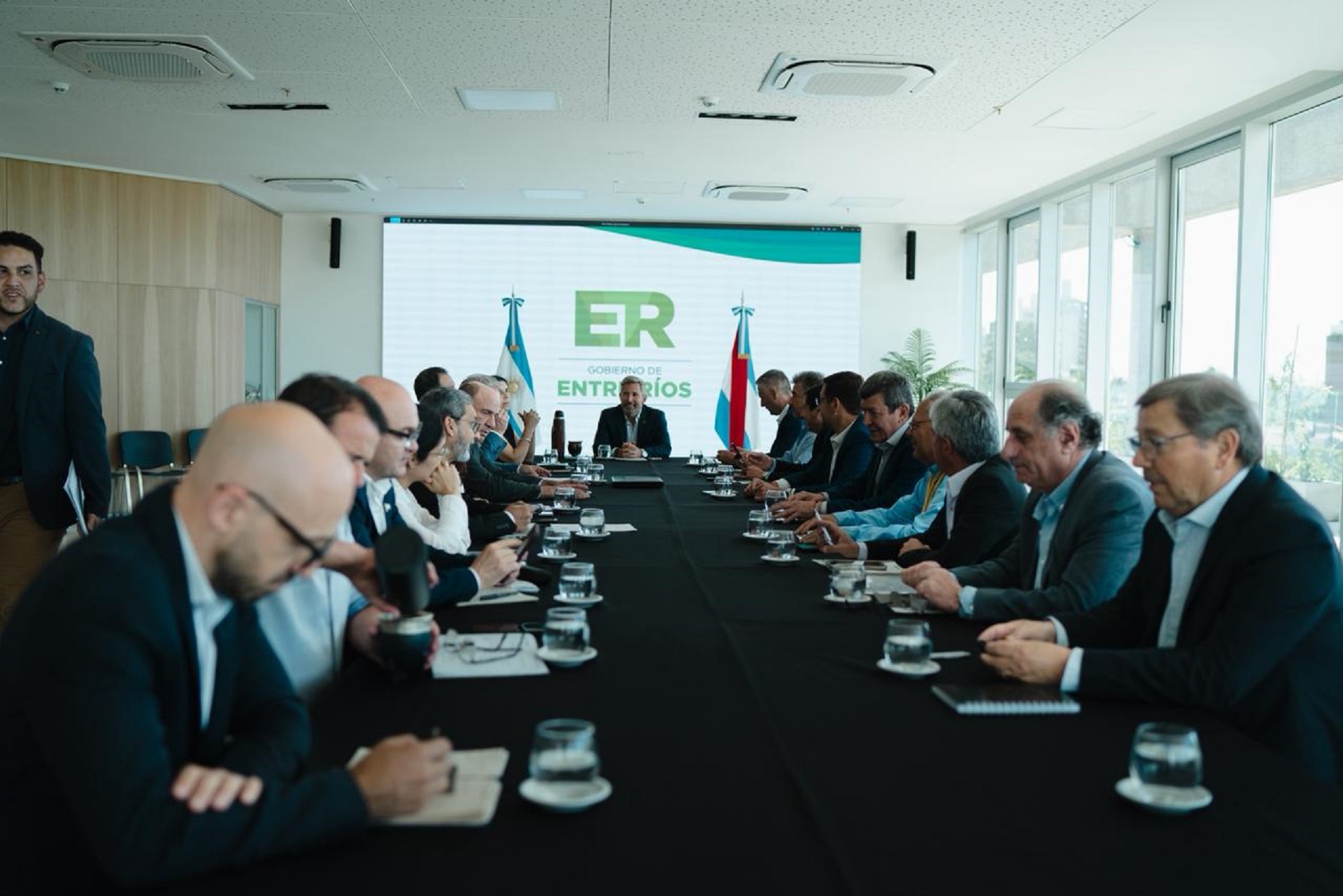 Frigerio encabezó una nueva reunión de gabinete con eje en la gestión y la articulación público-privada